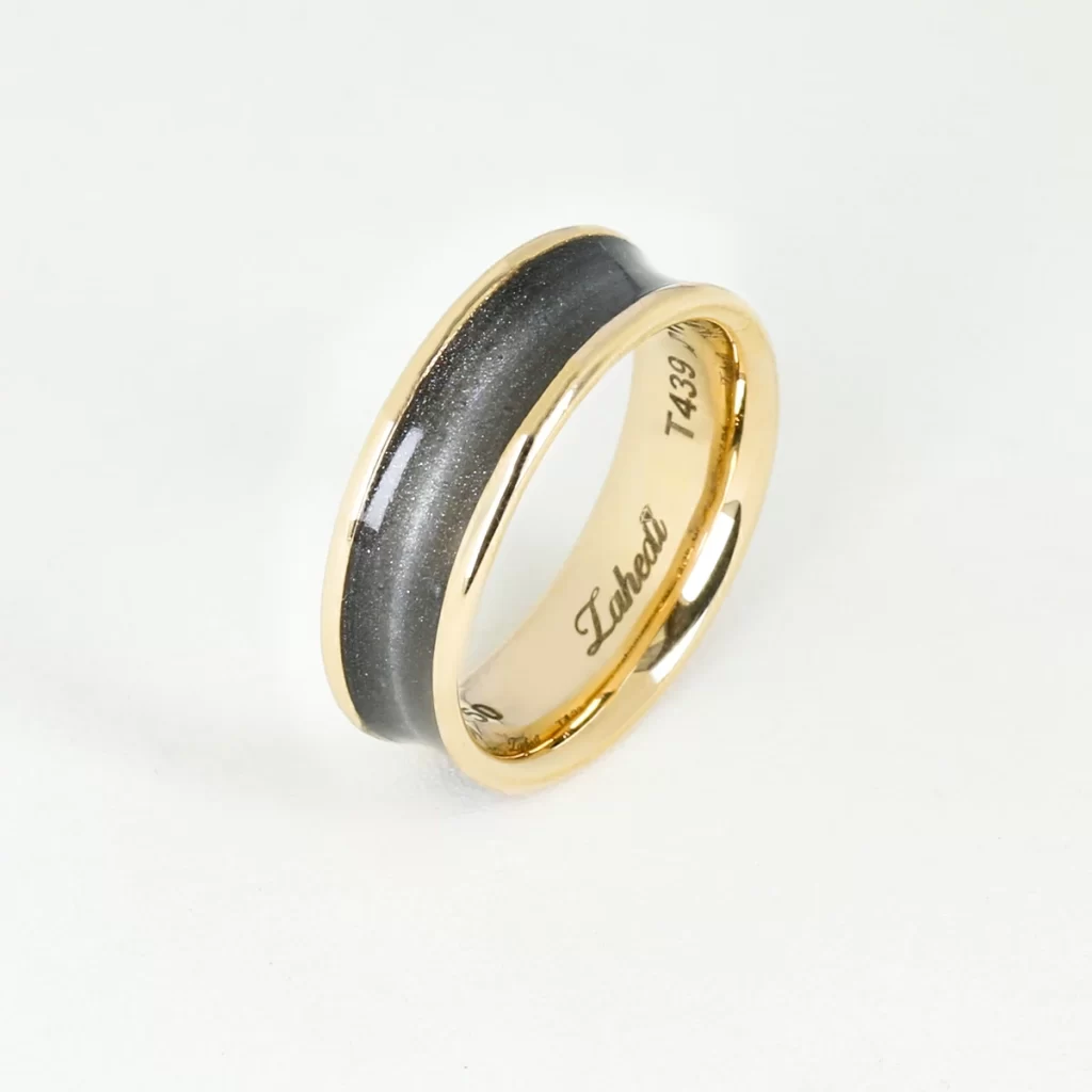 Gray enamel gold ring